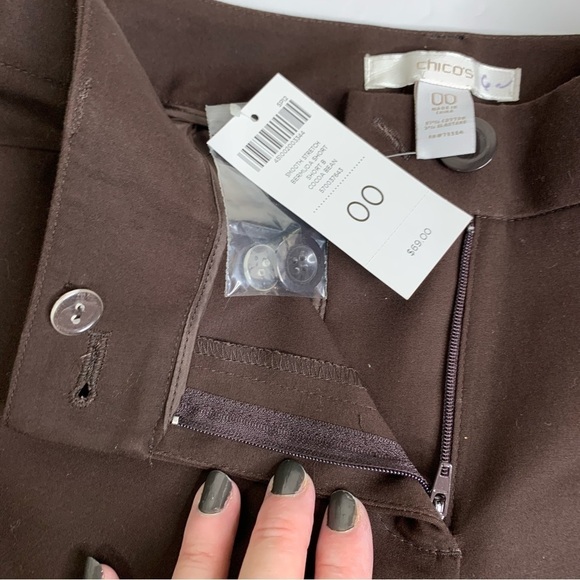 Chico’s Gorgeous Chocolate Brown “The Ultimate Short” Bermuda Short Length Sz 2 - Picture 6 of 12